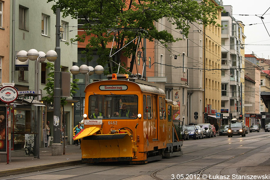 Type LH tram #6462