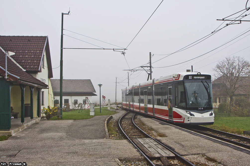 Vossloh Tramlink #123