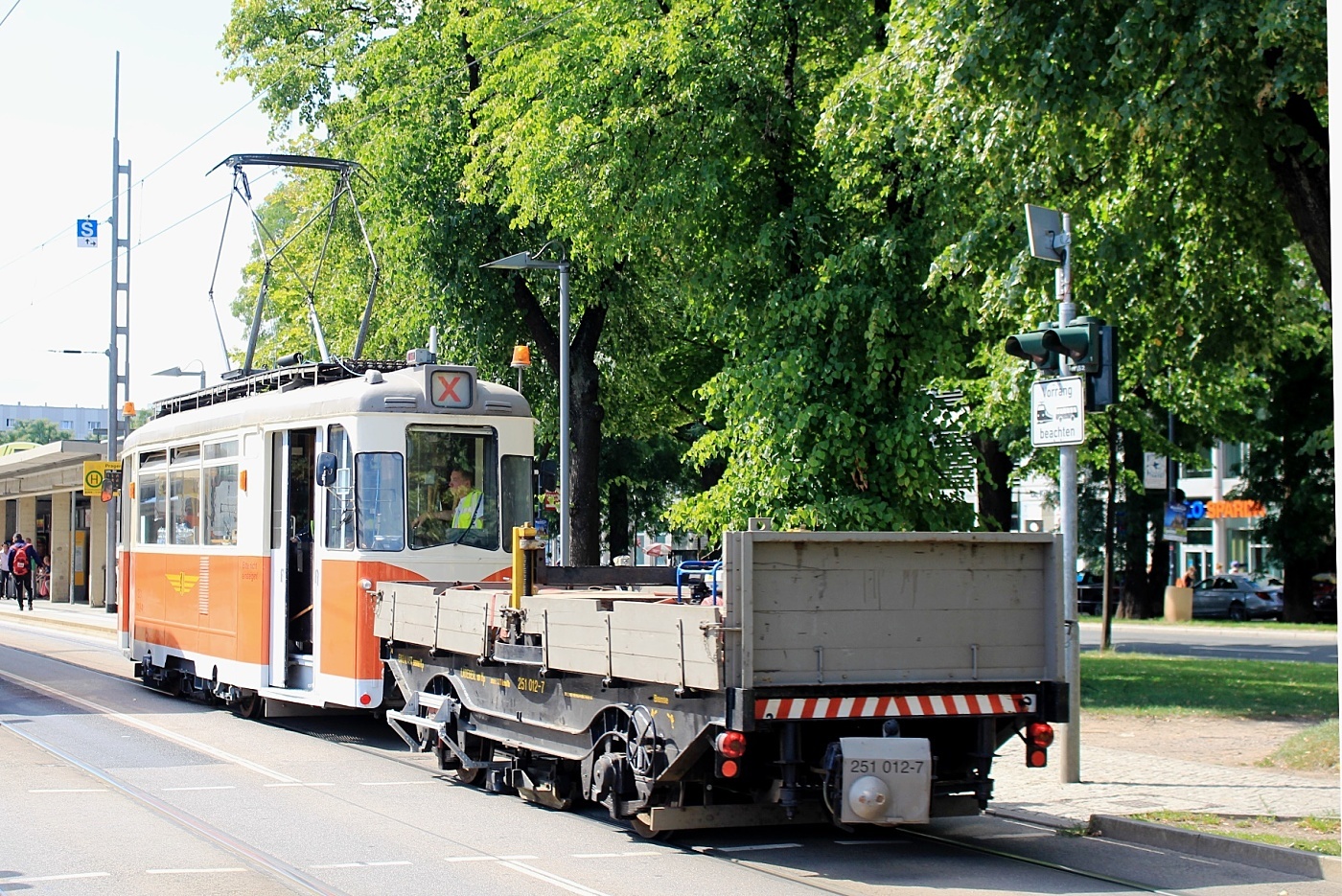 2-axle service tram #251 012