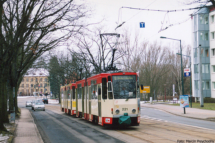 Tatra KT4DM #221