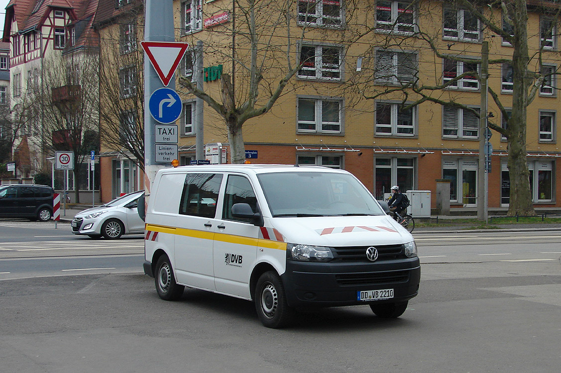 Volkswagen Transporter #DD-VB 2210