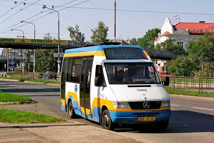 Mercedes-Benz 412 D / KHMC #7902