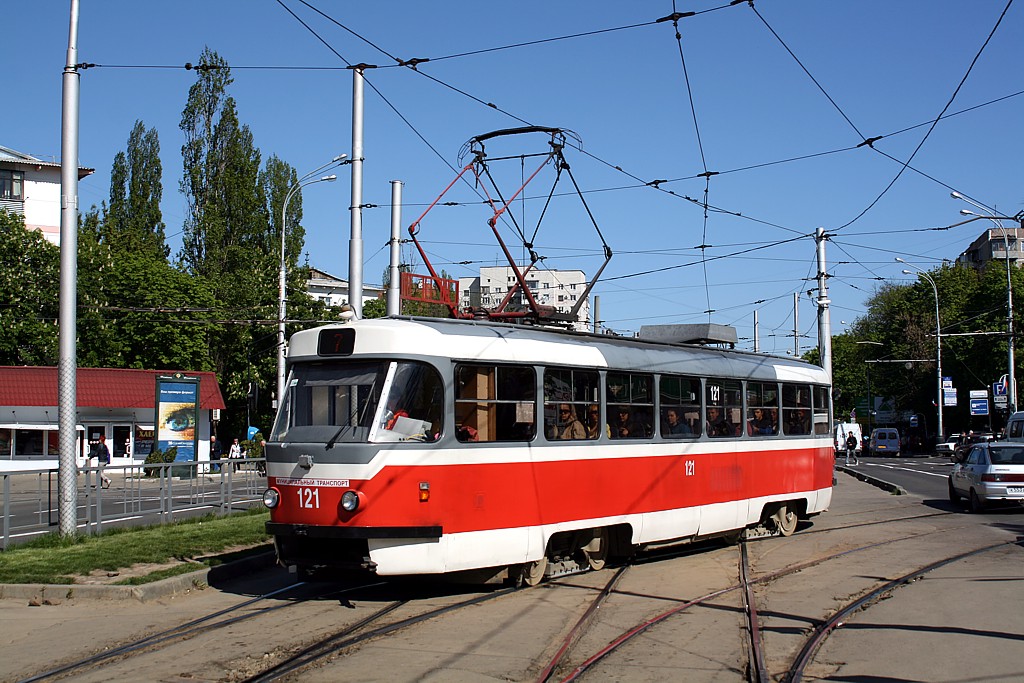 Tatra T3SU #121