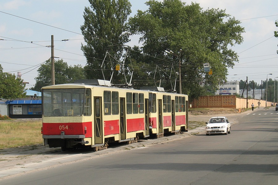 Tatra T6B5SU #054