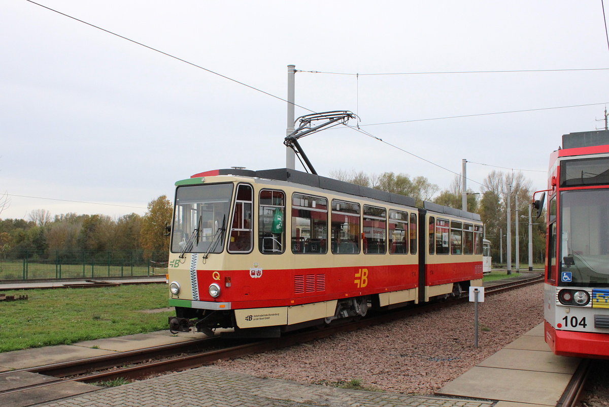 Tatra KT4D #174